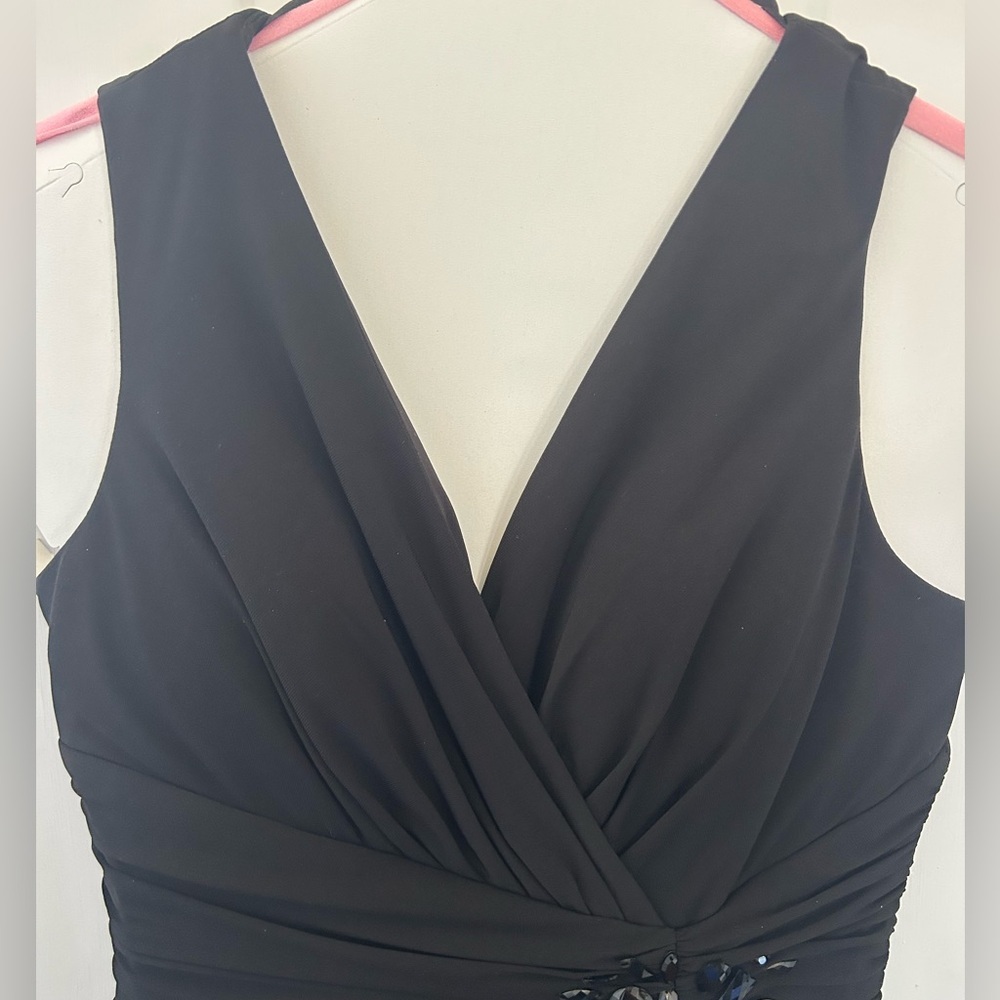 Jessica Howard Evenings Black Sleeveless Dress with Embellished Waist Size 8 - Picture 3 of 7